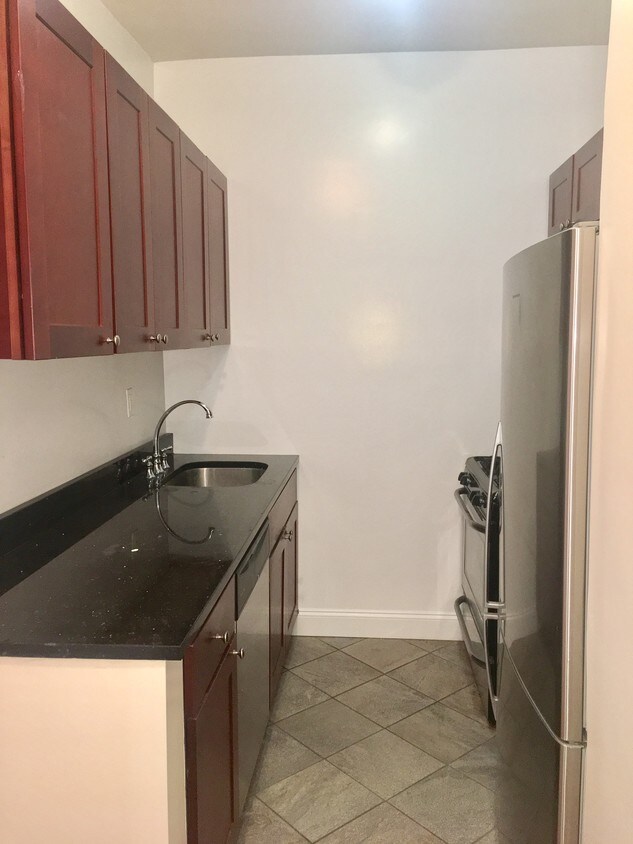 Primary Photo - 201 W 11th St