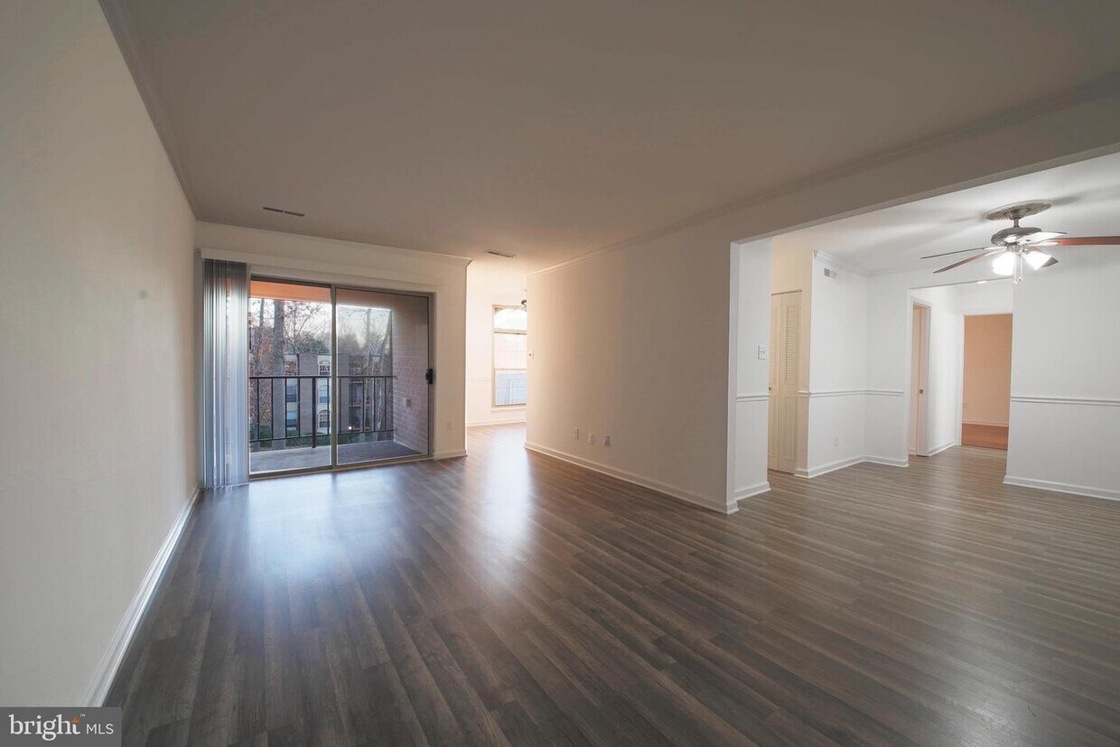 3332 Woodburn Village Dr Unit 31, Annandale, VA 22003 Room for Rent