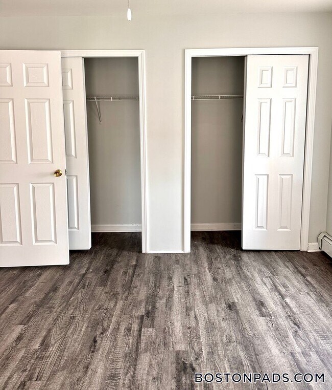 Building Photo - 8 Portland St