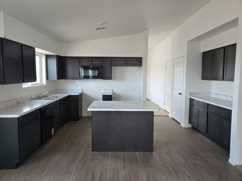Foto principal - 7994 E 46th Pl