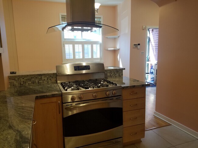 Foto del edificio - 221 Head House Ct