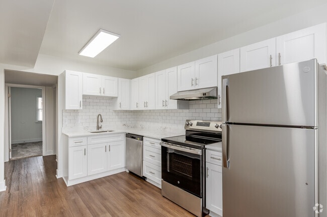 2BR, 1BA - 840SF - Kitchen - District at Williamsburg