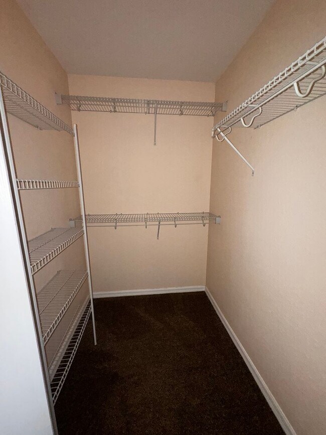 Foto del edificio - Oak Crest – 4BR/3BA Home with Covered Patio & Prime Ocala Location