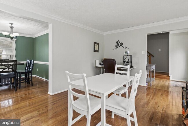 Foto del edificio - 6018 River Birch Ct