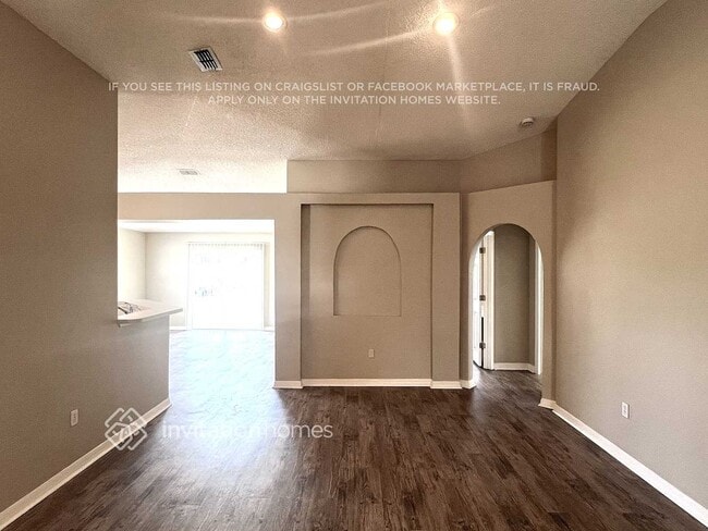 Building Photo - 15955 Wilkinson Dr