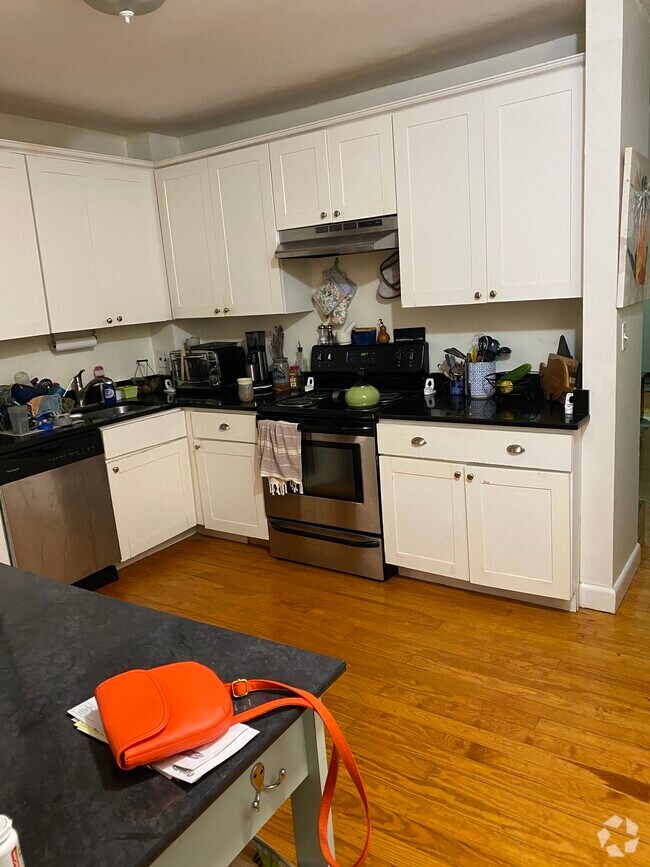 Aspinwall Hill Apartments for Rent with a Yard Brookline, MA 7