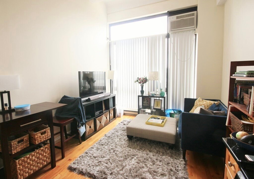 Primary Photo - 12 Stoneholm St