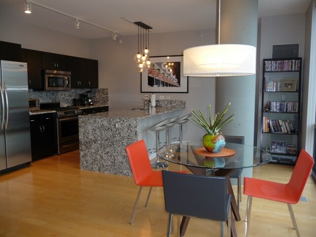 Foto del edificio - 860 W Blackhawk St