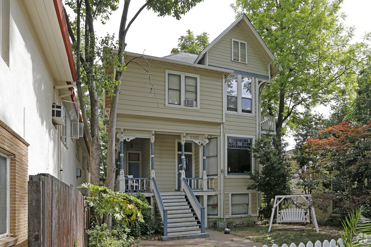 Primary Photo - 2307 H St