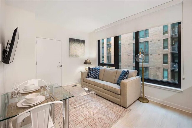 Building Photo - 315 J St