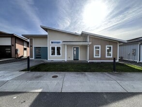 Building Photo - 3015 Nellie Wy