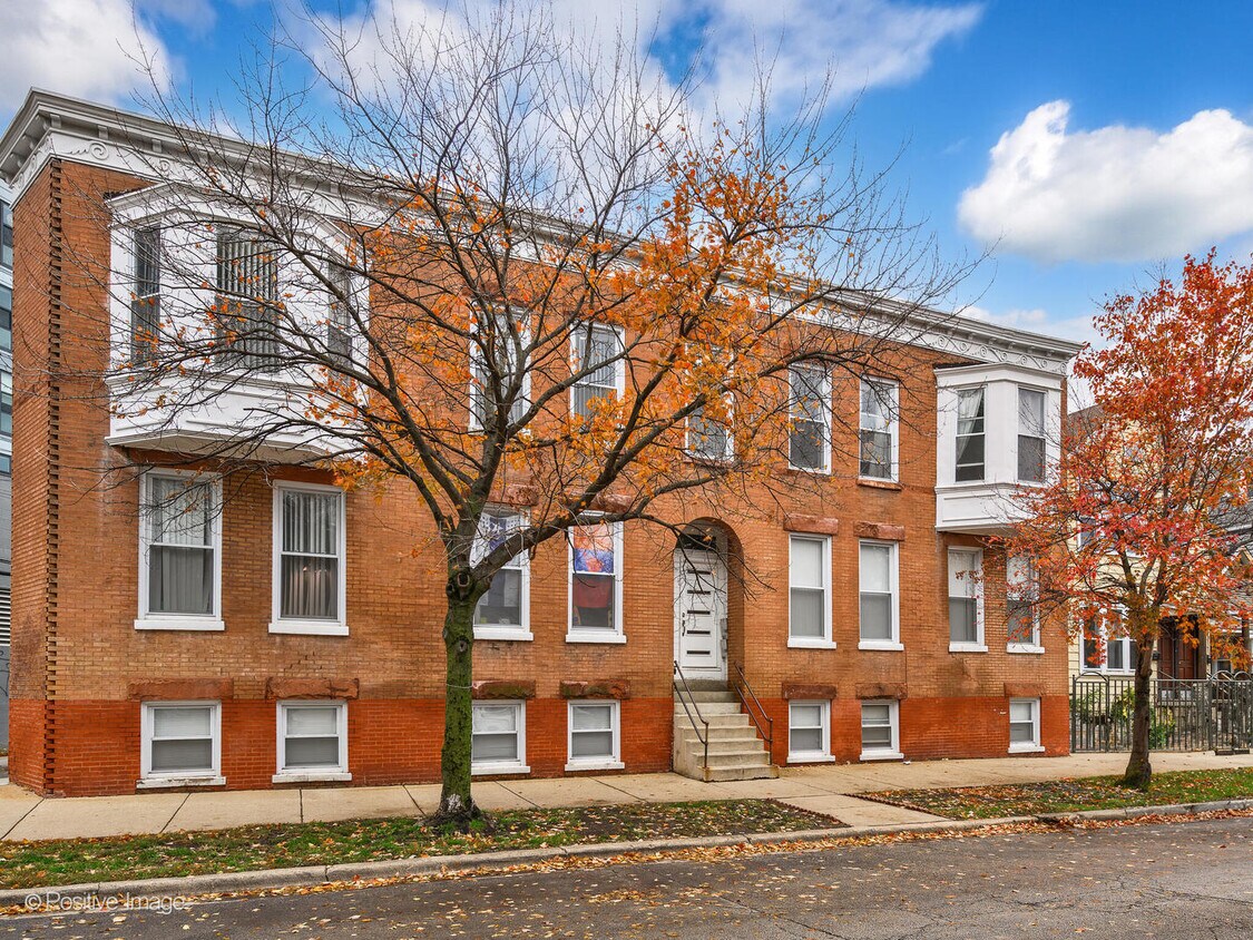 Foto principal - 2168 N Talman Ave