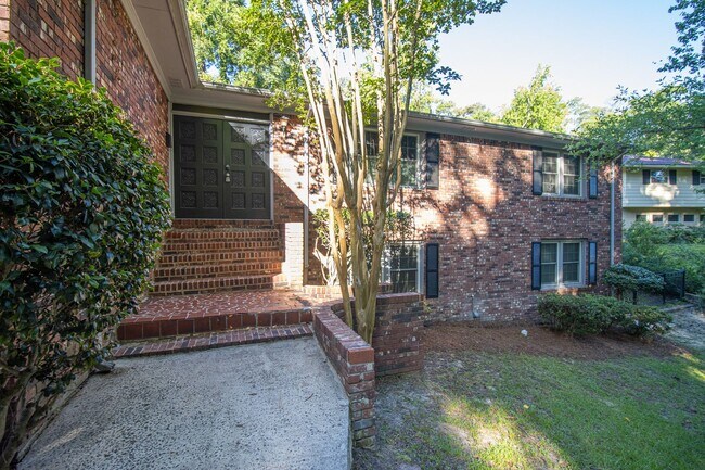Building Photo - Renovated 5BR Home Minutes from Downtown Columbia | Two Full Kitchens + Fenced Yard ~ Available M...