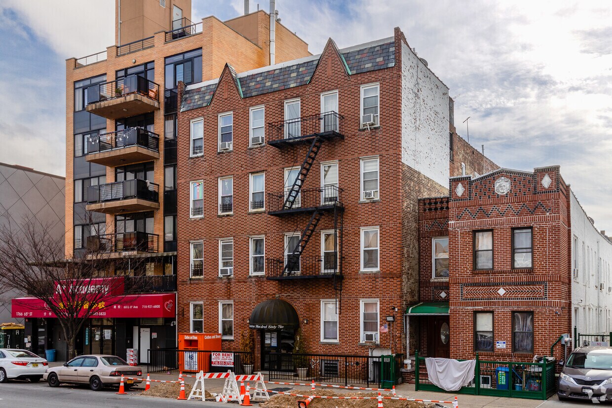 Foto del edificio - 1762 65th St