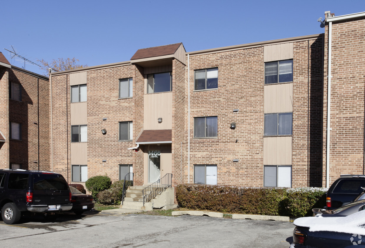 Primary Photo - 1466 E Ports O Call Dr