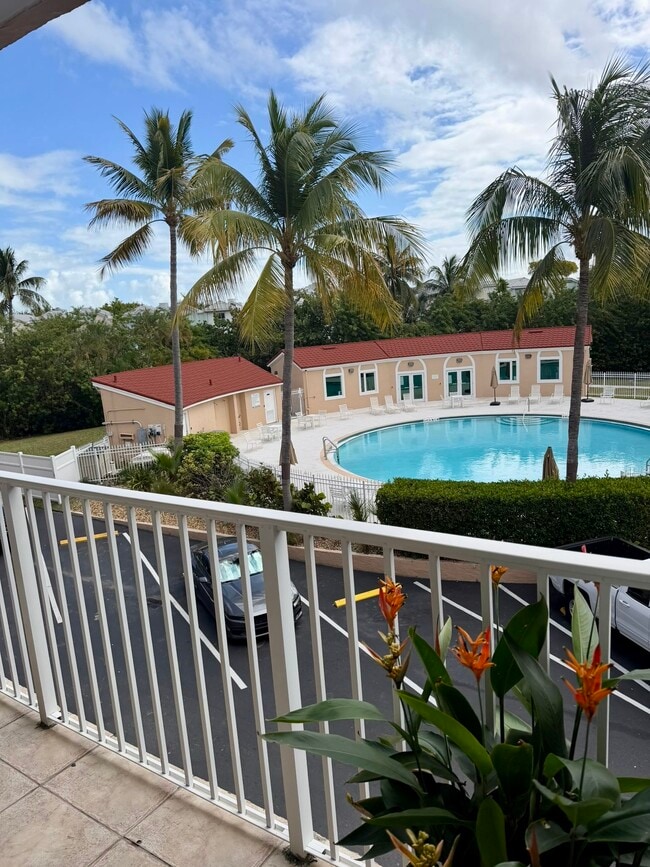 Building Photo - 3930 S Roosevelt Blvd