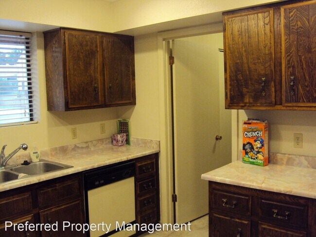 Building Photo - 4 br, 2 bath House - 3605 Pomegranate Way