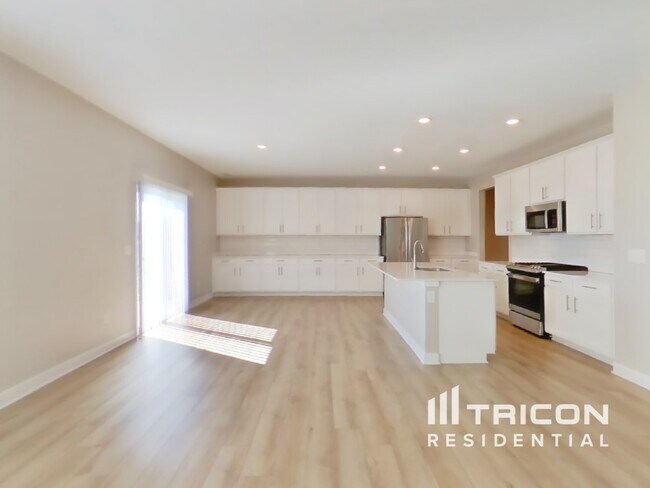 Building Photo - 4883 Morenci Ct