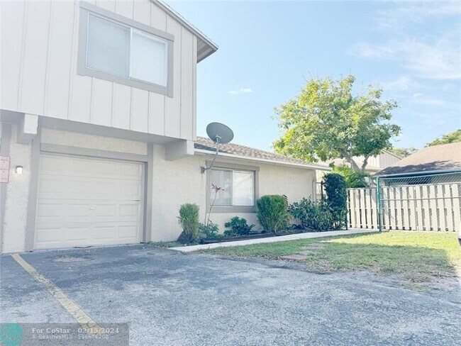 Building Photo - 2229 NW 59th Ave