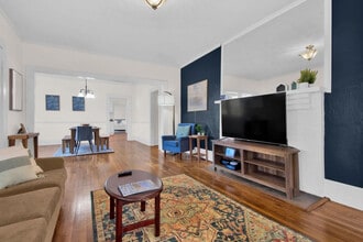 Building Photo - 424 Pearl St