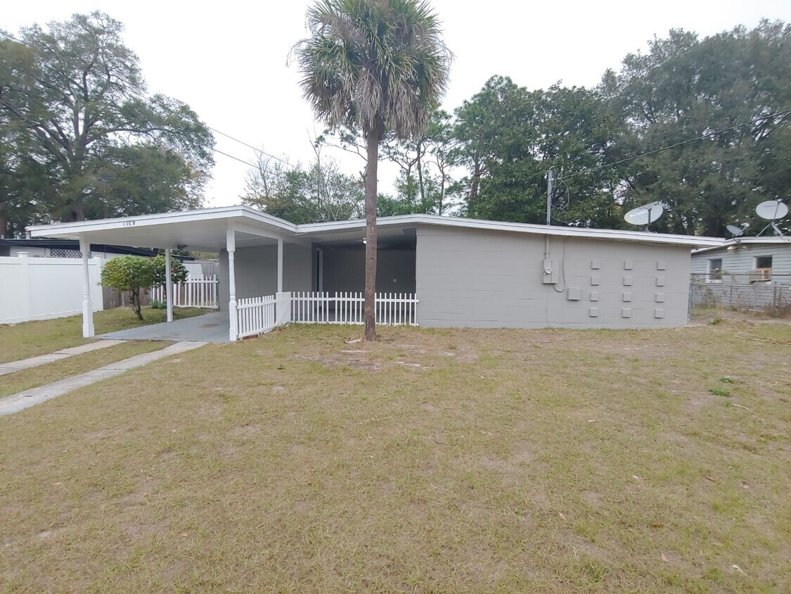 Primary Photo - 1109 Pheasant Dr
