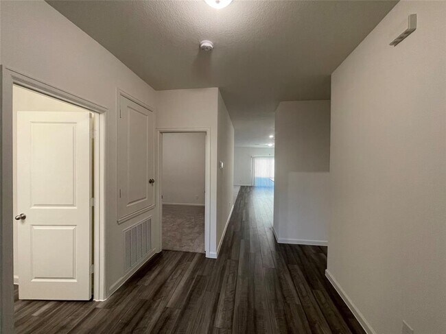 Foto del edificio - 1048 Pine Cove Ln