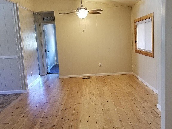 Foto del edificio - 8850 Randolph Dr