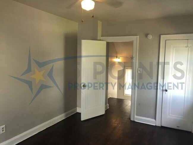 Foto del edificio - 3954 E 155th St