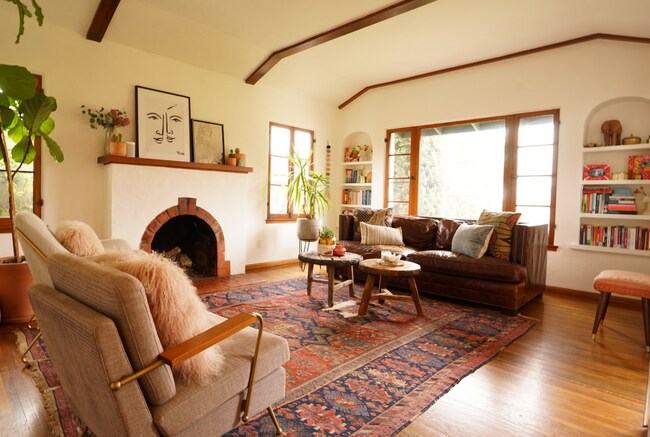Living Room - 1418 Linda Rosa Ave