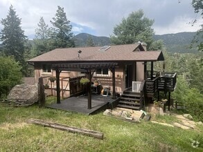 Building Photo - 10753 Mountain Ave