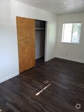Building Photo - 6211 Primrose St