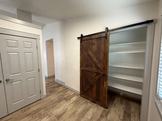 Foto del edificio - 667 E 1650 S St