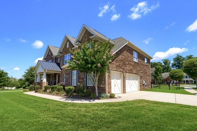 Building Photo - 5 Bedroom single family home in Mooresville