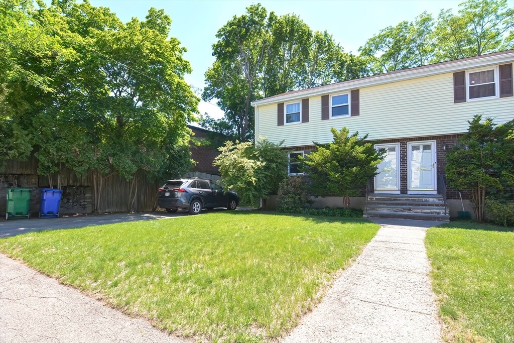 118 Edinboro St, Newton, MA 02460 Townhome Rentals in Newton MA