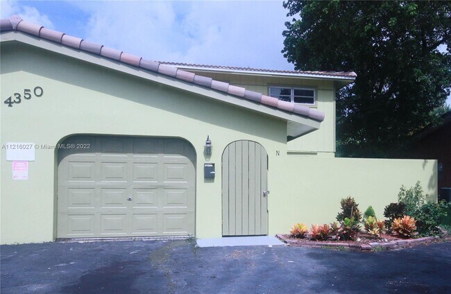Foto del edificio - 4350 NW 80th Ave