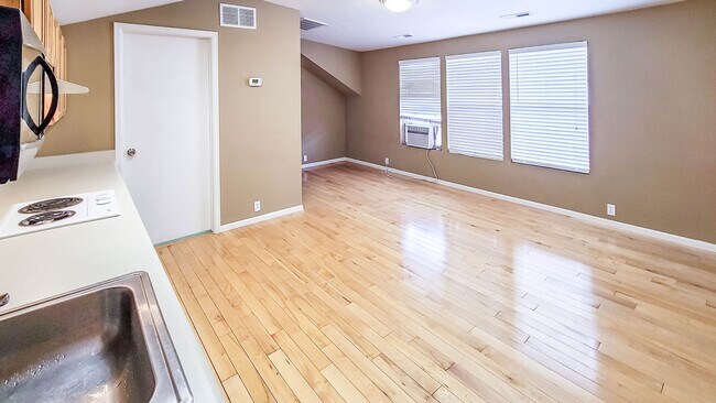 Foto del edificio - $1111 - Studio/1BA Close to Downtown Colorado Springs