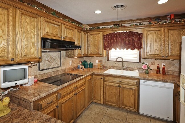 Building Photo - Spacious Puckett home for rent!