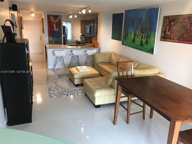 Foto del edificio - 1401 Bay Rd