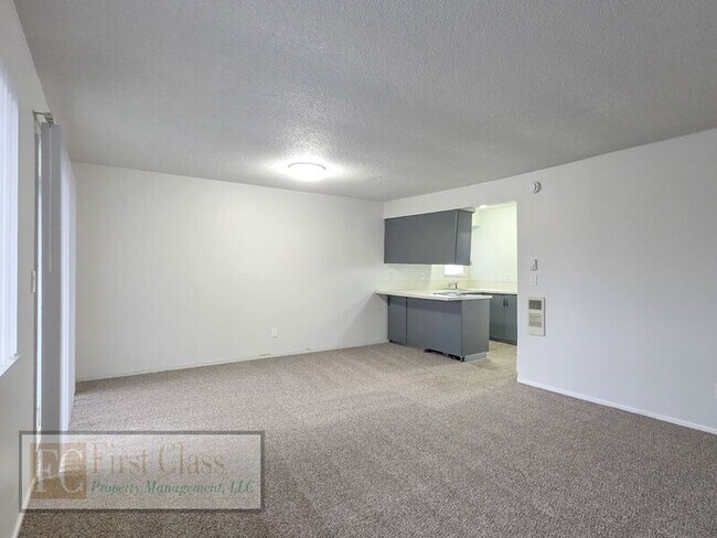 Foto del edificio - 12345 SW Hall Blvd