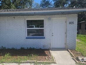 Building Photo - 805 56th Ave E