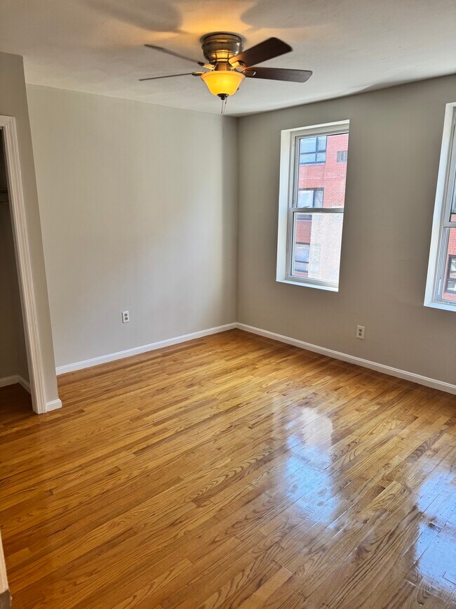 Foto del edificio - 145 Endicott St