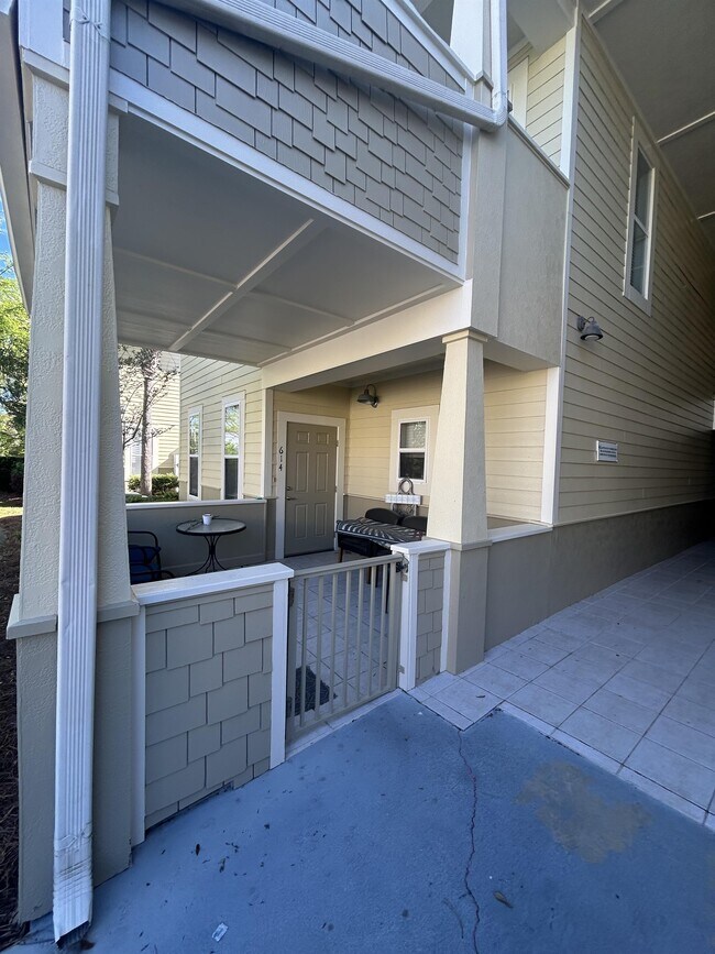 Building Photo - 30 N Wildflower Dr