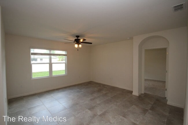 Building Photo - 4 br, 2 bath House - 1028 Salina St SE