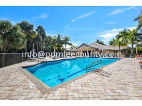 Building Photo - 1113 Winding Pines Circle