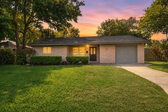 Building Photo - 2614 Willowby Dr