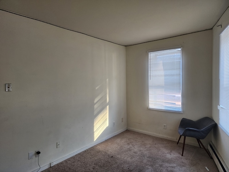 Building Photo - 86 Academy St