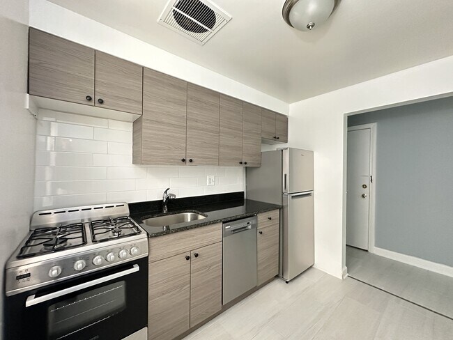 Foto del edificio - 6719 N California Ave