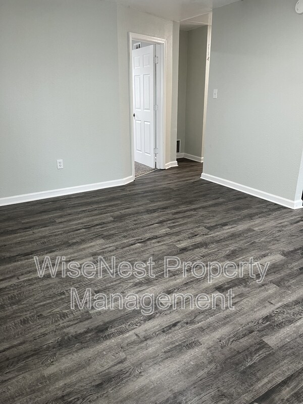 Foto del edificio - 6656 Bales Ave