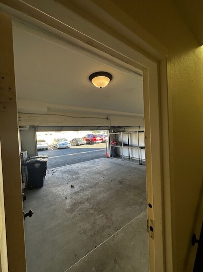 Foto del edificio - Upstairs Townhouse, Updated!