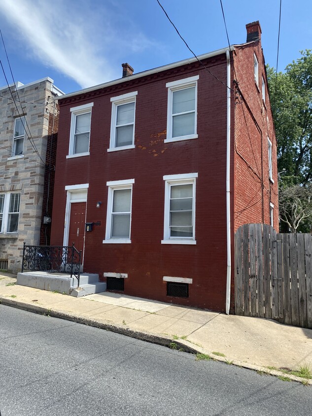 Primary Photo - 530 High St